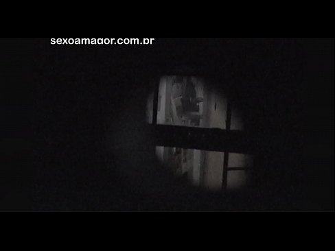 ❤️ Lourinho é secretamente filmado por um voyeur de bairro escondido atrás de tijolos ocos ️ Sexo superior em pt-br.filmexxx18.ru